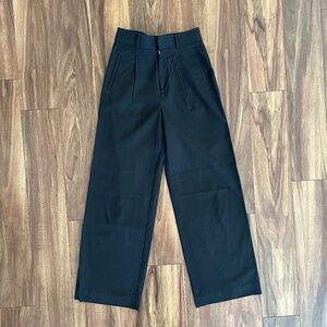 Everlane The Draper Pleated Pant in Buttersmooth